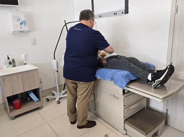 especialista en hernia abdominal